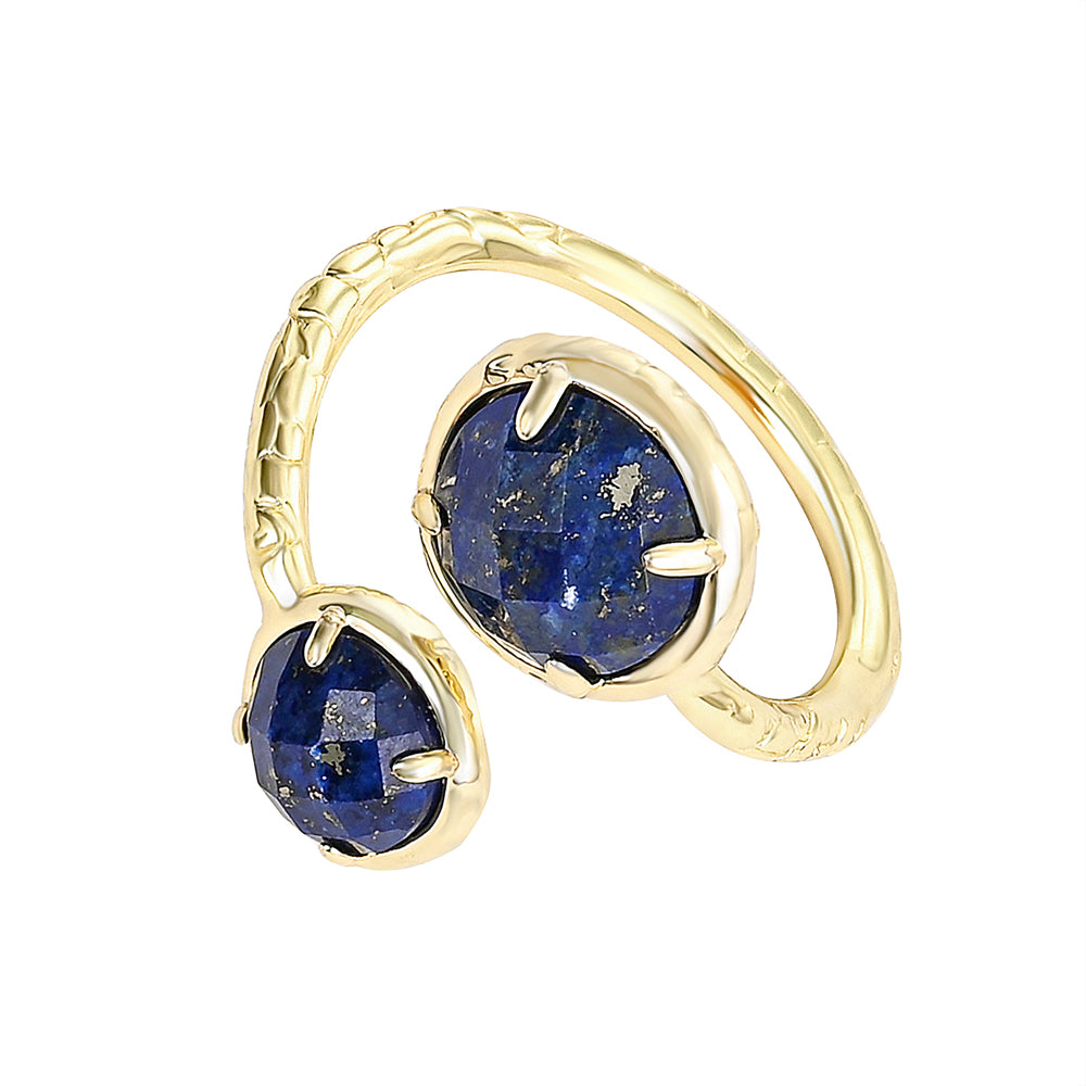Twin Soul Ring Lapislazuli – goldfarbener Ring mit zwei facettierten Lapislazuli