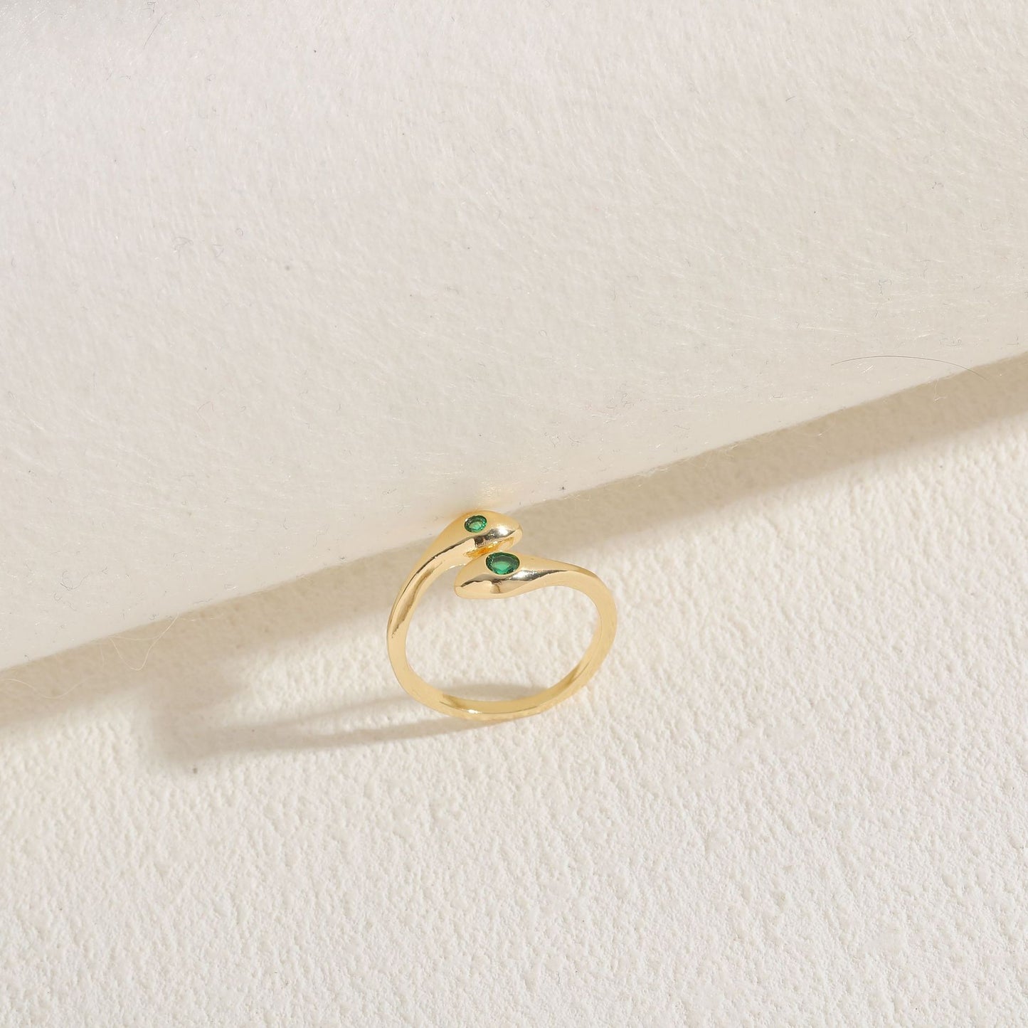 Emerald Snake Ring – Detailansicht