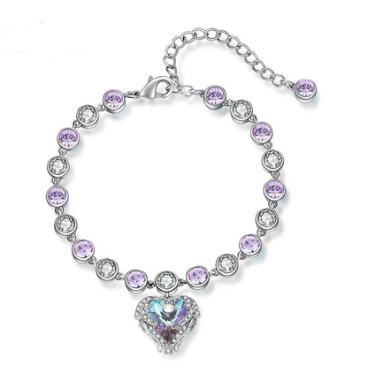 Angel Wings Necklace | Your guardian angel on the go